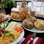 Amadeus Hotel